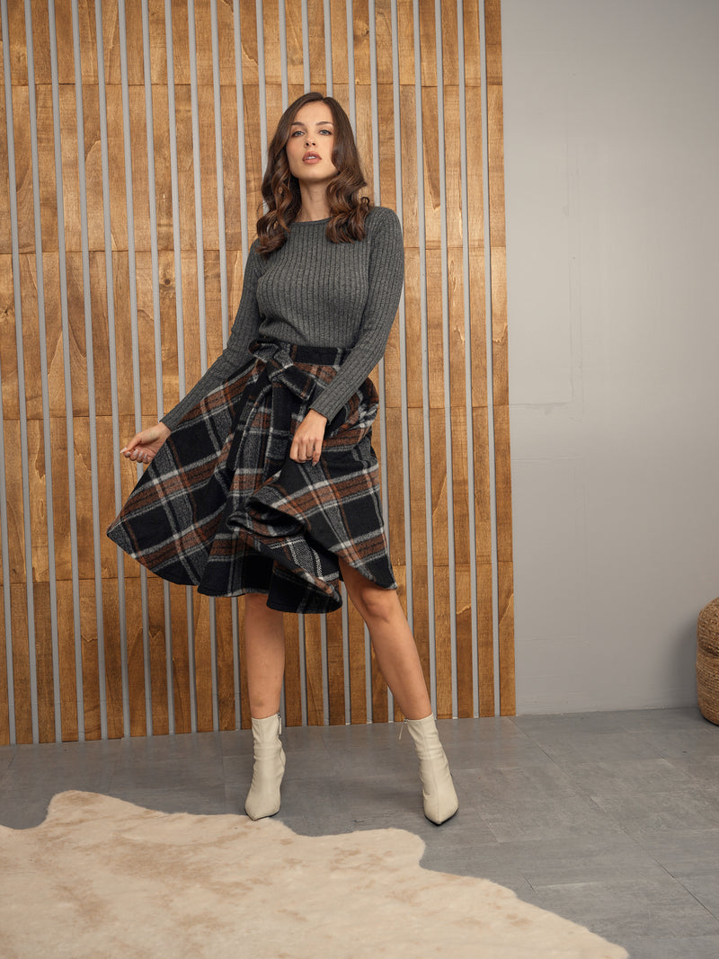 Plaid Skirt With Bow