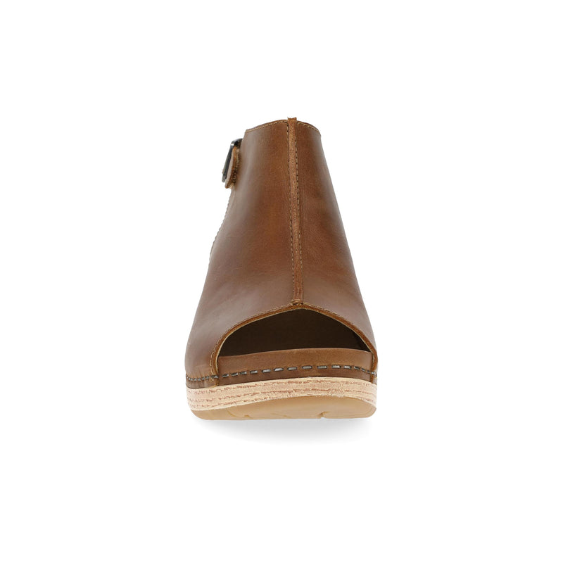 Lizzy Tan Oiled Pull Up
