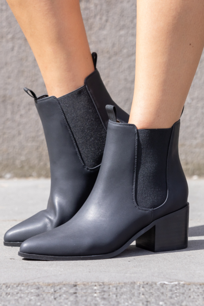 FILO ANKLE BOOT- Black