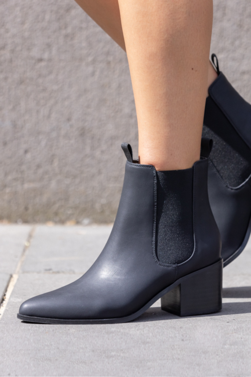 FILO ANKLE BOOT- Black