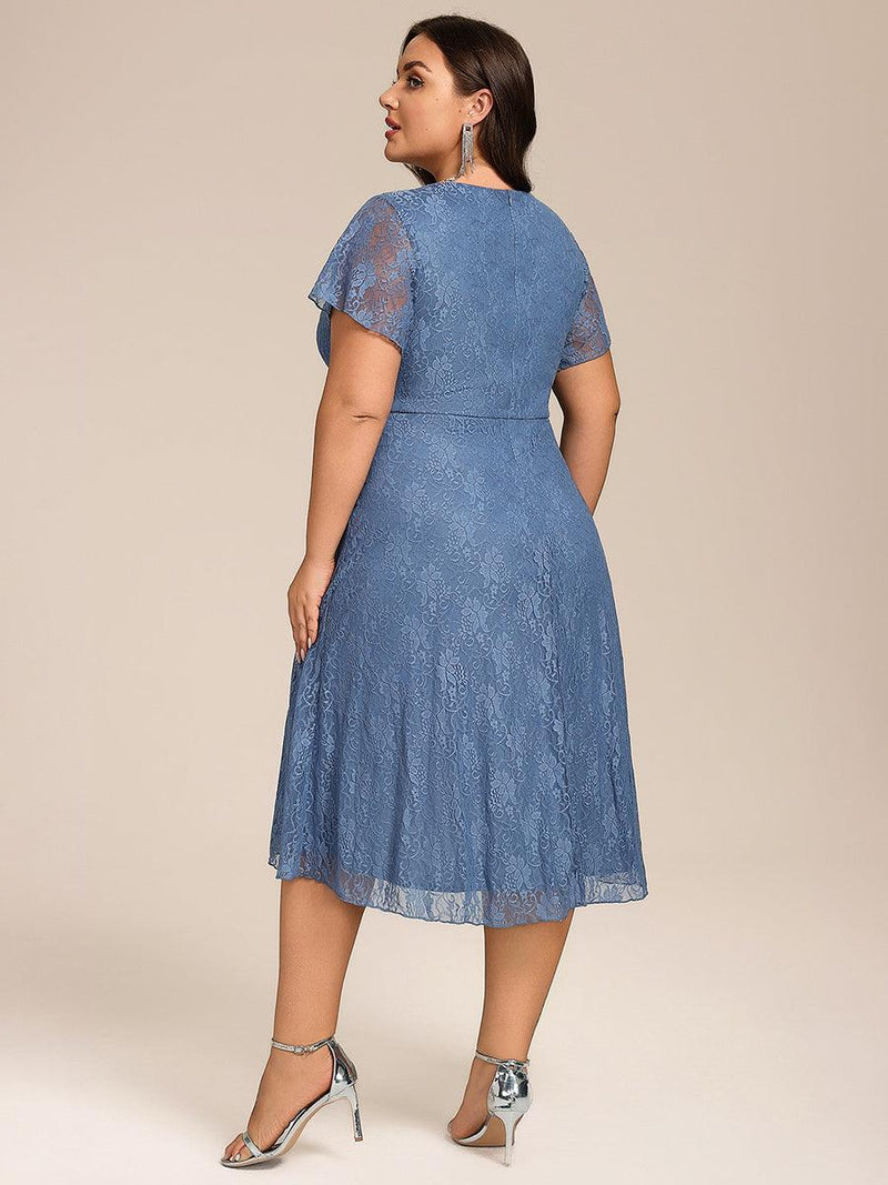 pretty PALOMA|Plus Size Short Sleeves V-Neck A-Line Lace Midi Wedding Guest Dress