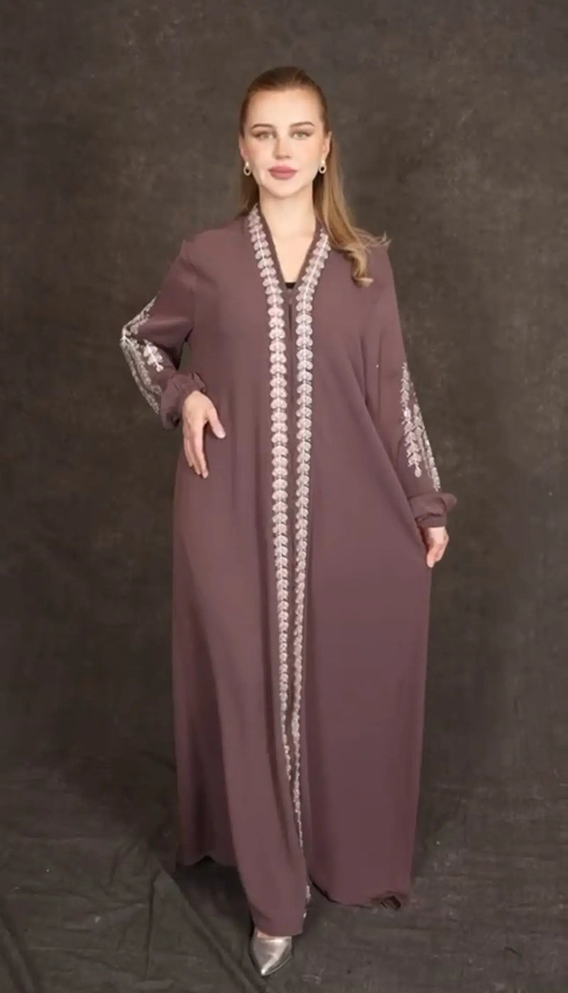 Yurio Fabric Plus-Size Abaya: Style and Comfort for Every Curve