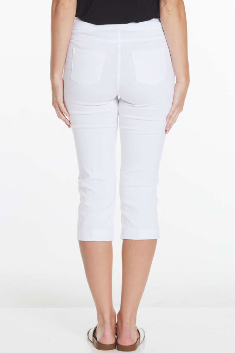 Plus Size White Pull On Capri Pants With Pockets