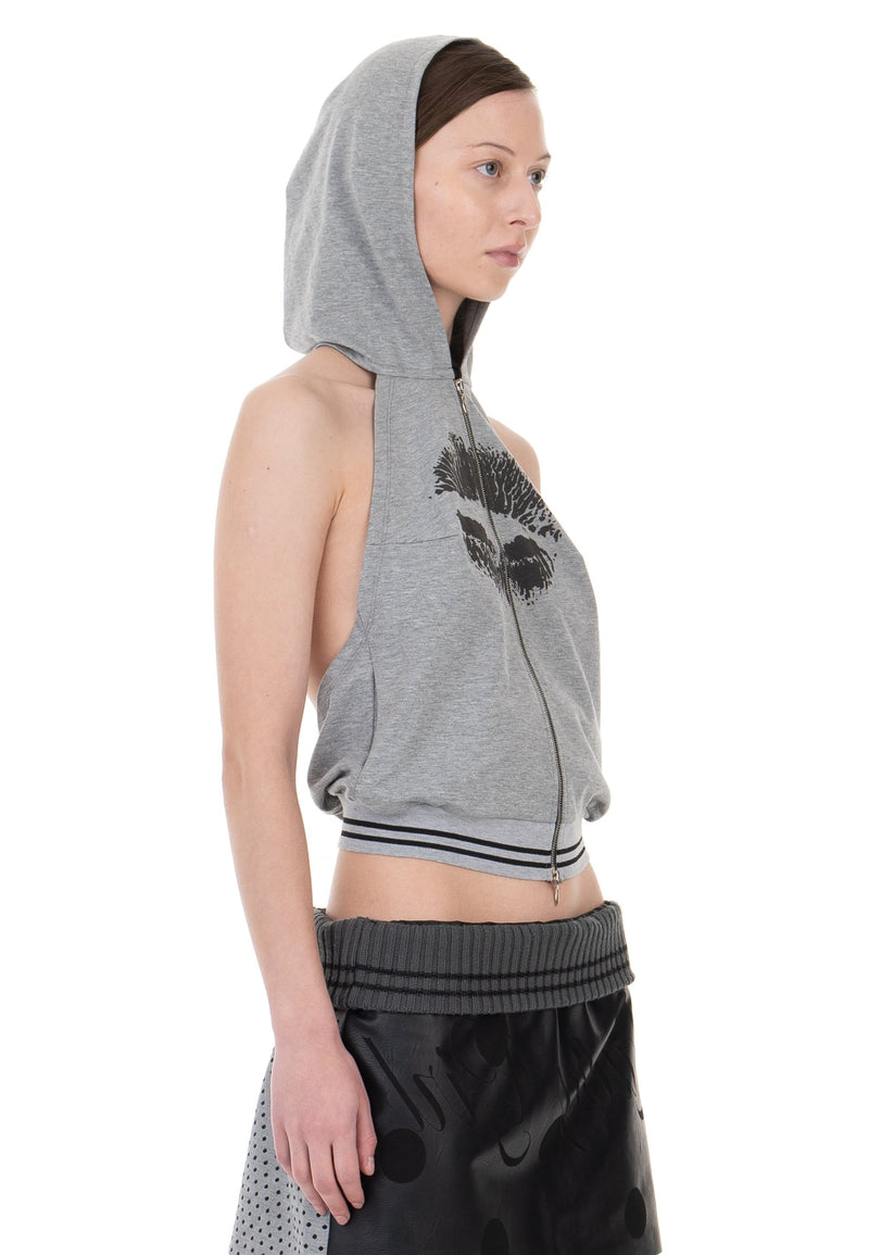 Backless hood top kiss