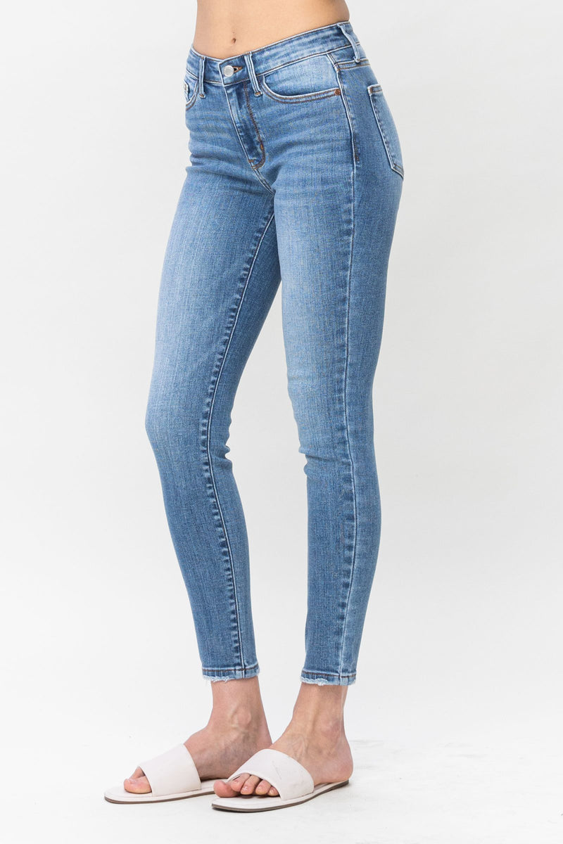 Judy Blue Mid Rise Vintage Skinny Denim Jeans 82548