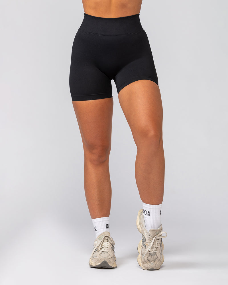 Sculpt Midway Shorts - Black