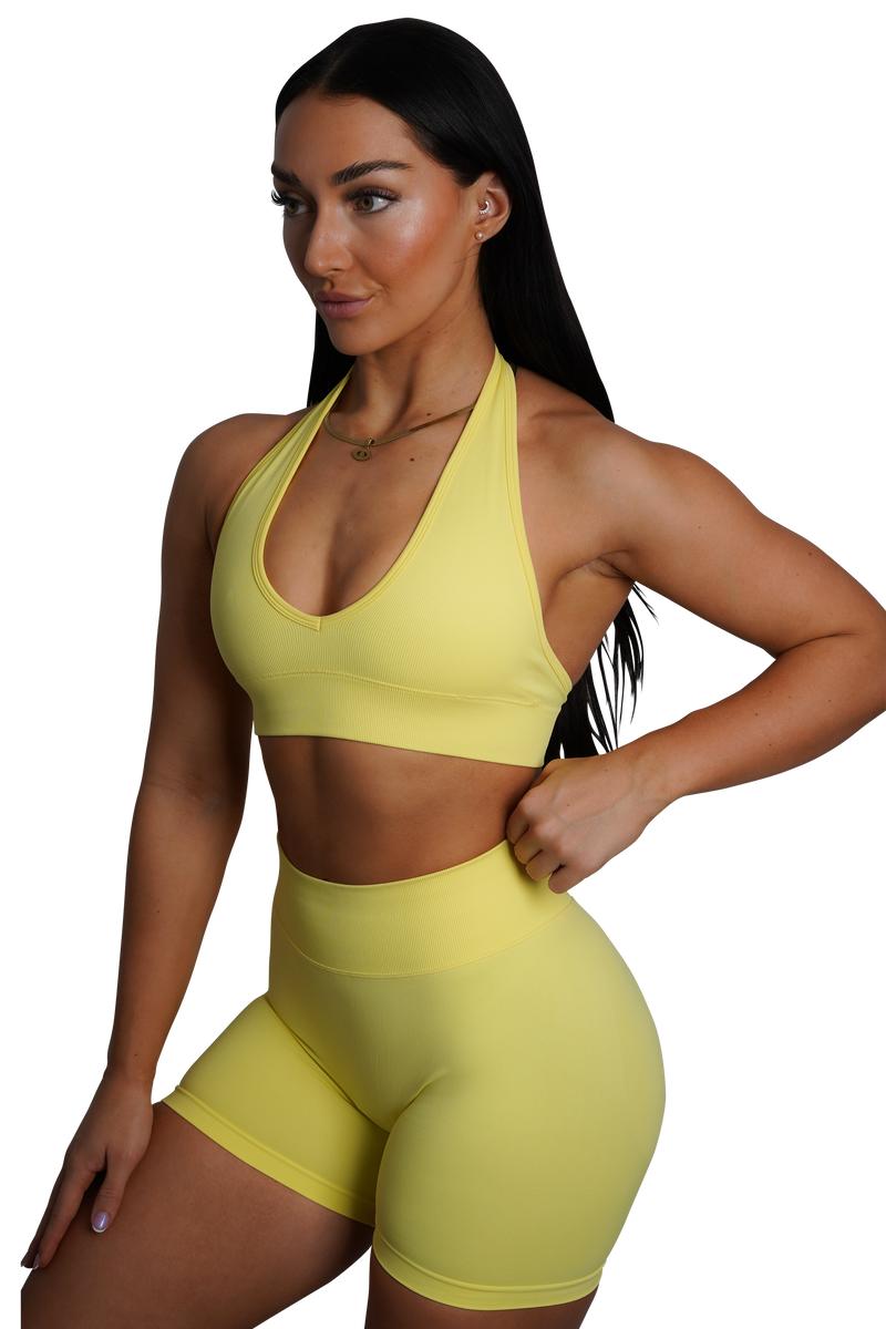 CORE SCRUNCH SHORTS - YELLOW