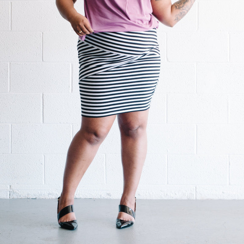 Fractured Linear Pencil Skirt - Black/White