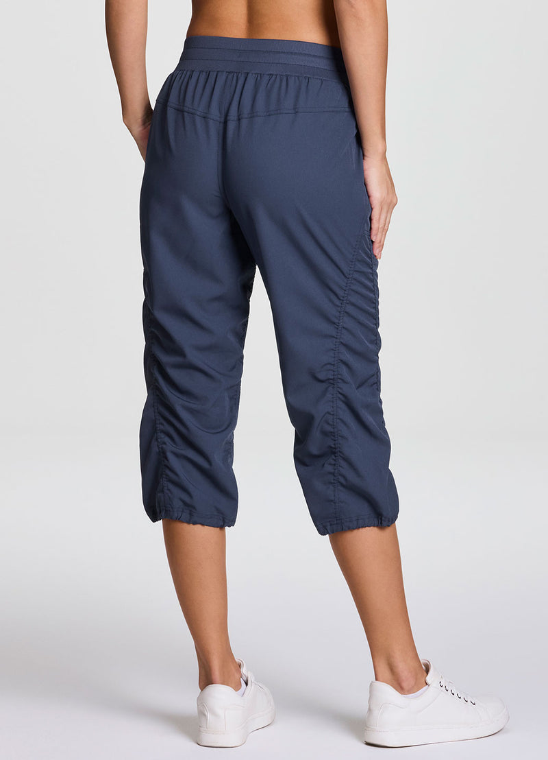 Lumen Lightweight Capri Pant