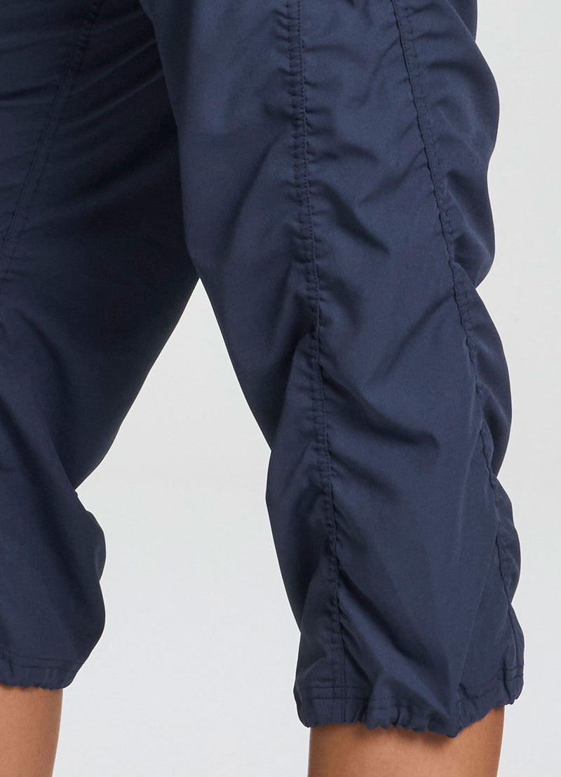 Lumen Lightweight Capri Pant