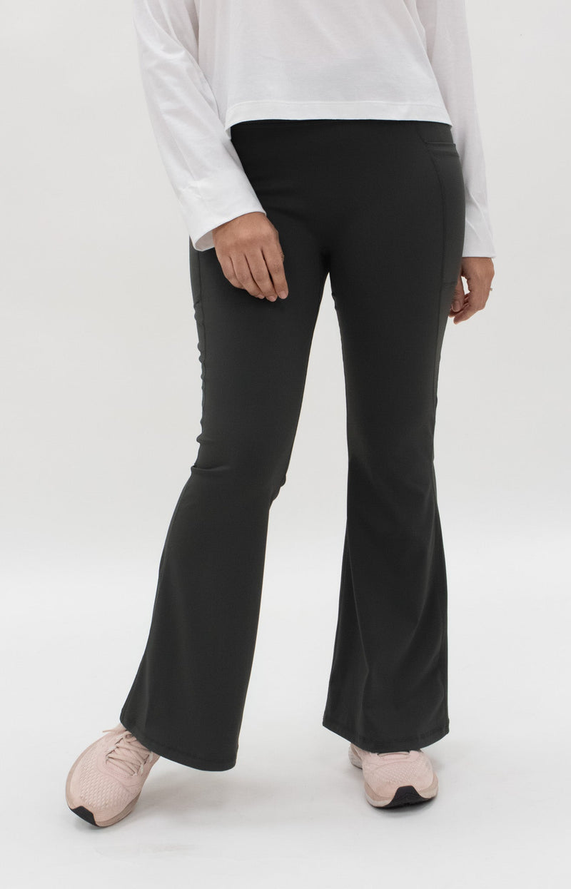 Fit & Flare High Waisted Pocket Pants in Graphite