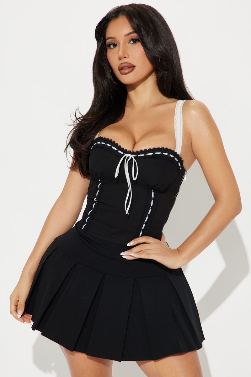 Keep Talking About Me Corset Top - Black/White