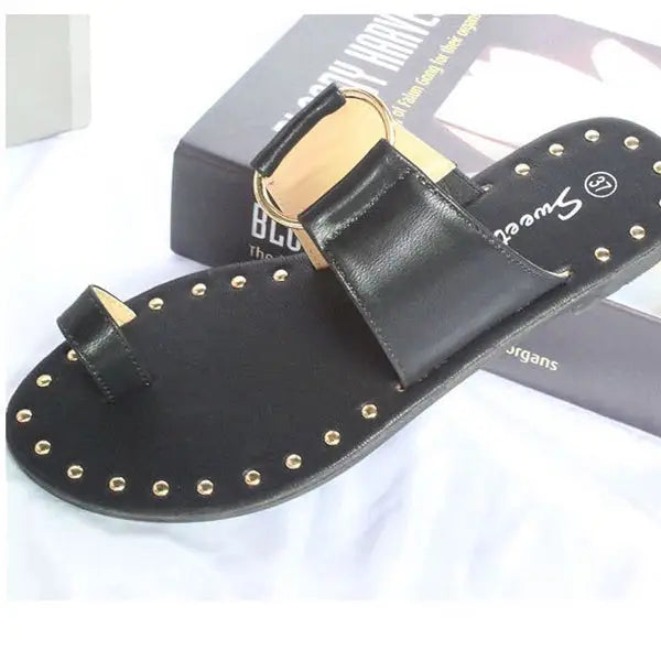 Summer New Woman Slippers Flat Sandals Toe Fashion Rivet Outdoor Shoes Plus Size 43