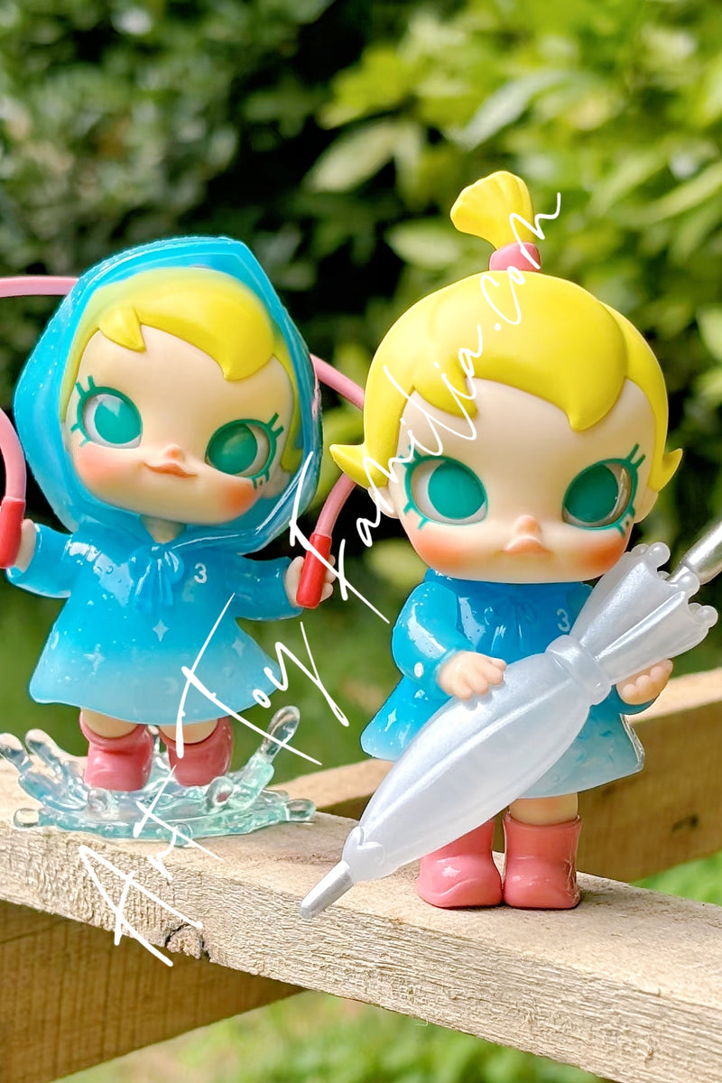 Baby Molly Funny Raining Day Figurine - 快乐的下雨天吊卡