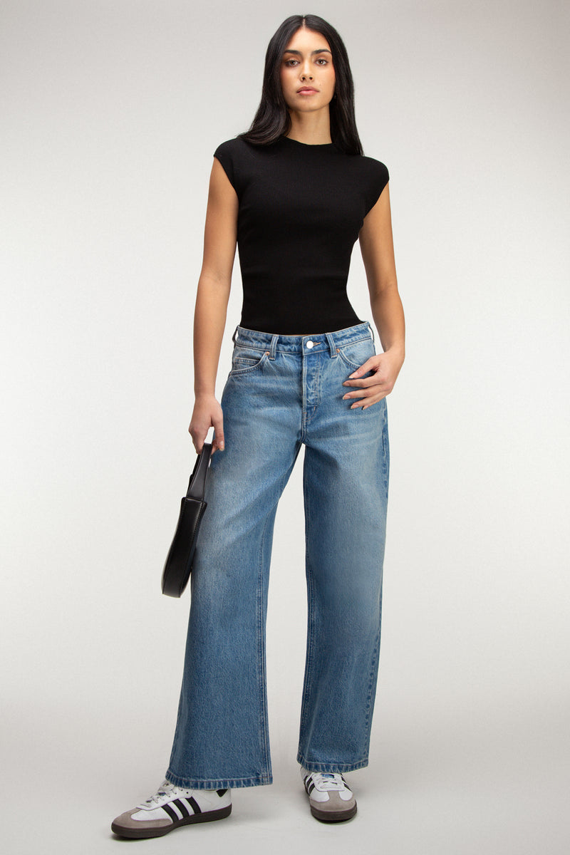 MID-RISE BAGGY WIDE LEG JEAN