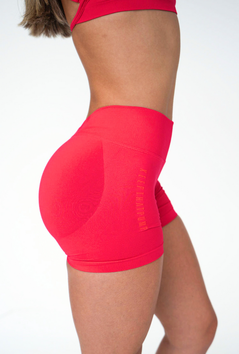 LJ V-BACK SCRUNCH SHORTS - RED