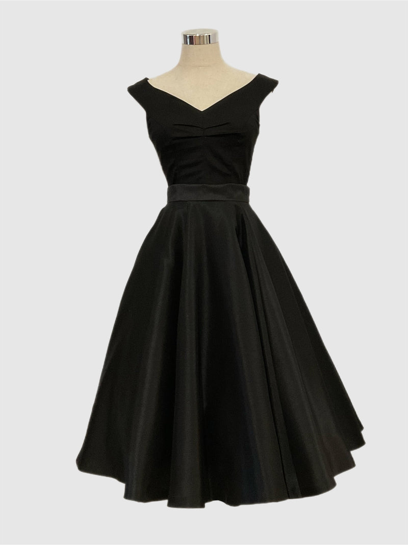 Grace Kelly Vintage 1950’s Style  Skirt  Black Shantung