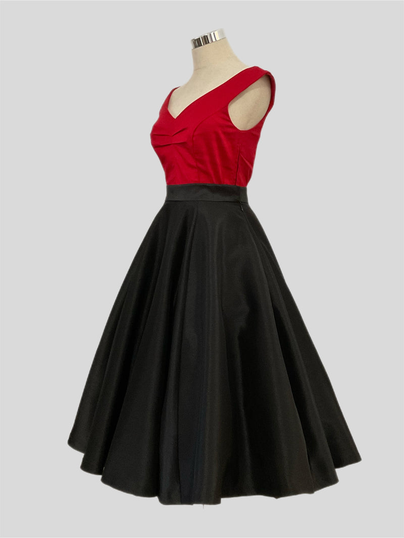 Grace Kelly Vintage 1950’s Style  Skirt  Black Shantung