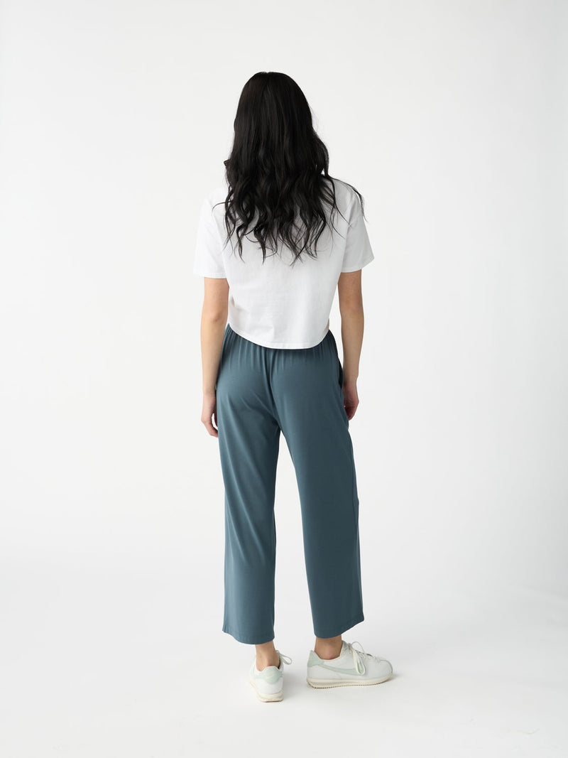 Women's Studio Cropped Wide Leg Pant