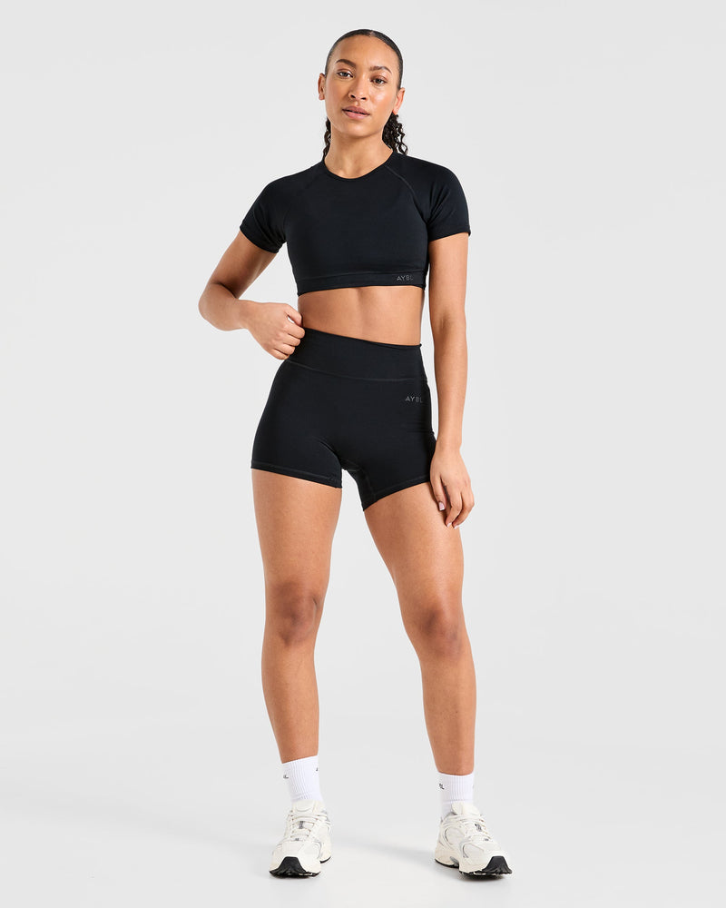 Staple Shorts - Black