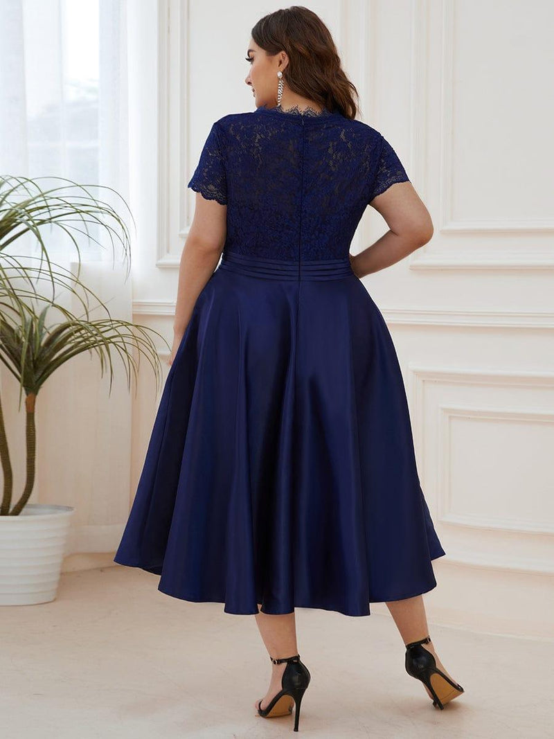 pretty HARLEY|Plus Size V-neck Lace Bodice A-line Cocktail Dress with Pockets