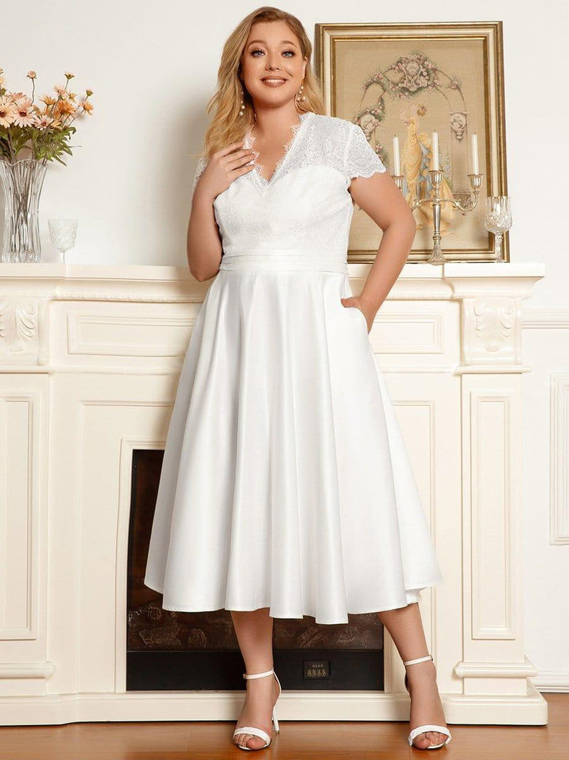 pretty HARLEY|Plus Size V-neck Lace Bodice A-line Cocktail Dress with Pockets