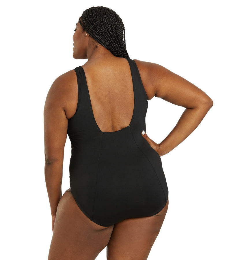 Nike Plus Size Chlorine Resistant Essential One Piece Swimsuit