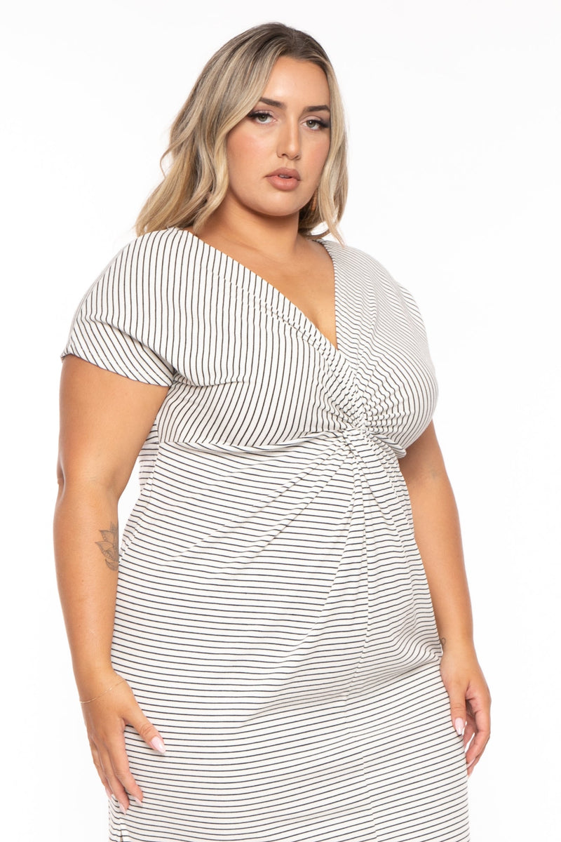 Plus Size Cayce Front Twist  Maxi Dress  - Black/White