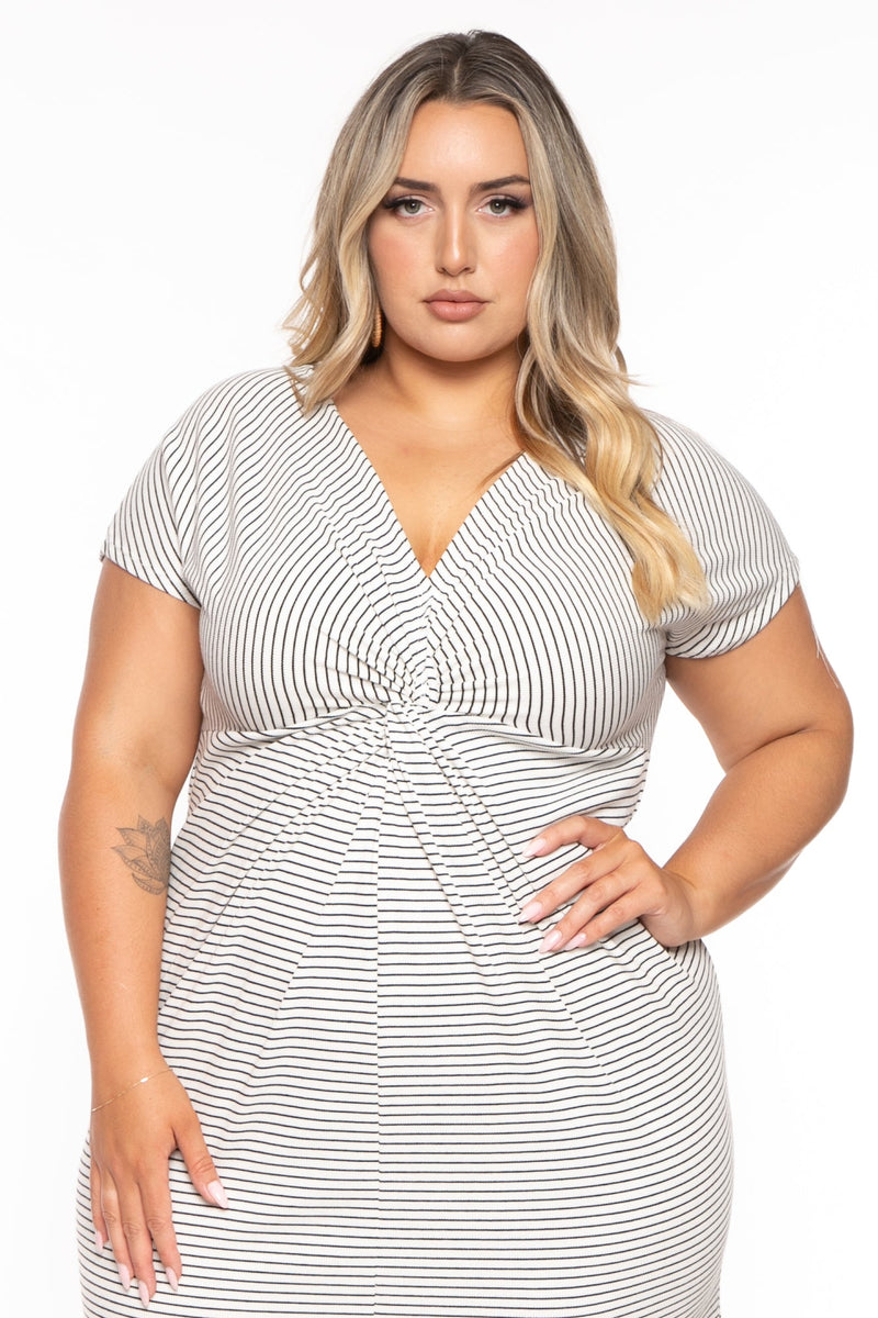 Plus Size Cayce Front Twist  Maxi Dress  - Black/White