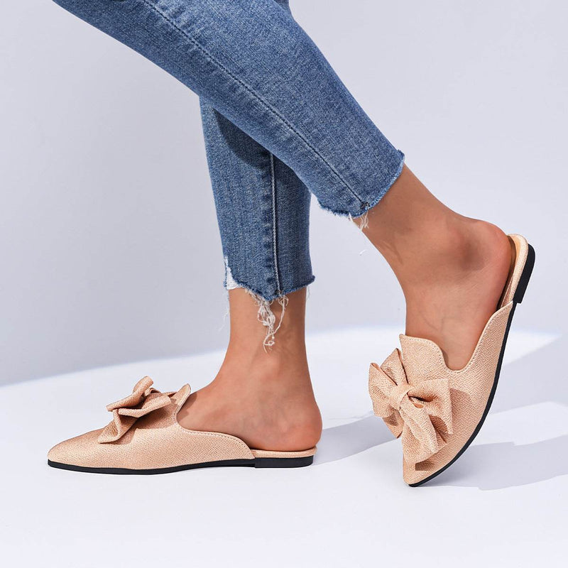 Plus Size Trendy Beach Slippers - Women's Bow Sandals in Black & Pink
