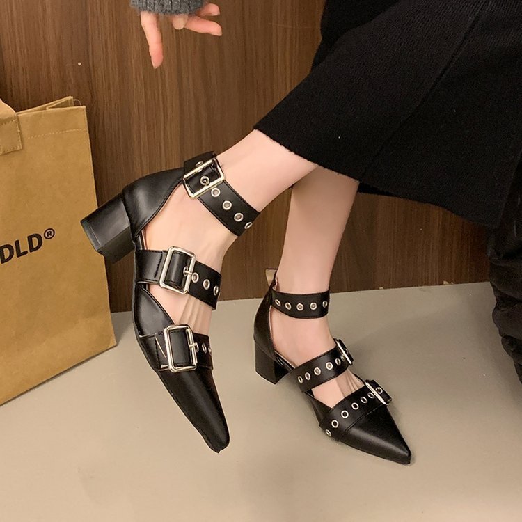 Retro Plus Size Fashion Pointed Toe Belt Buckle Women's Shoes