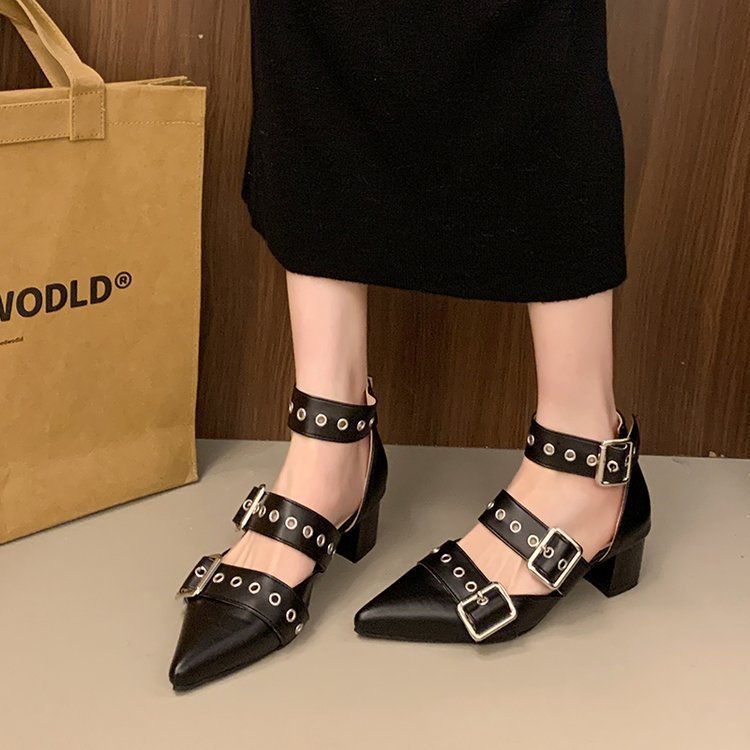 Retro Plus Size Fashion Pointed Toe Belt Buckle Women's Shoes