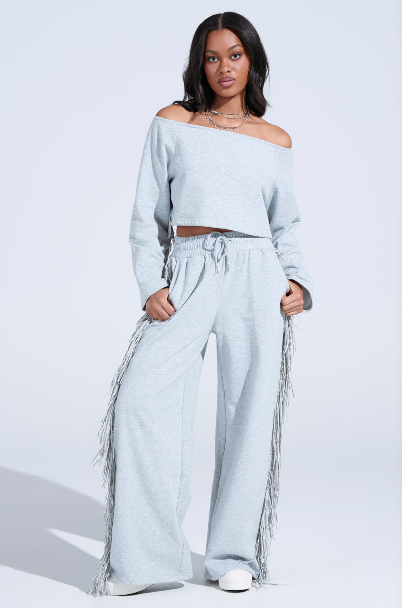 BRINGING IT BACK OFF THE SHOULDER SWEATSHIRT