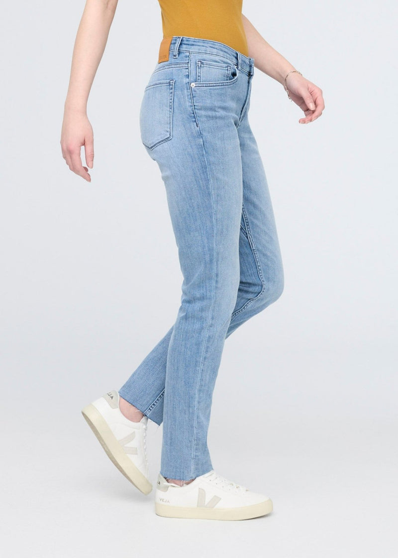 Performance Denim Girlfriend - Hazy Blue (raw hem)