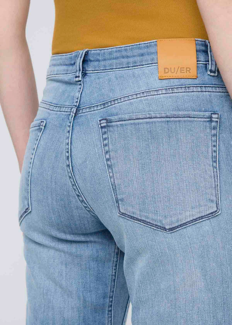 Performance Denim Girlfriend - Hazy Blue (raw hem)