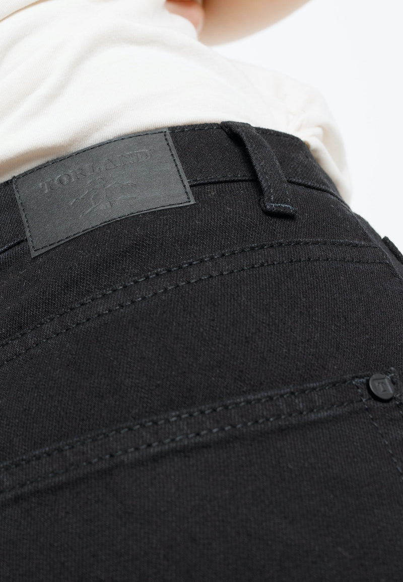 TERESA | Sustainable regular slim fit women's jeans made from organic denim in black