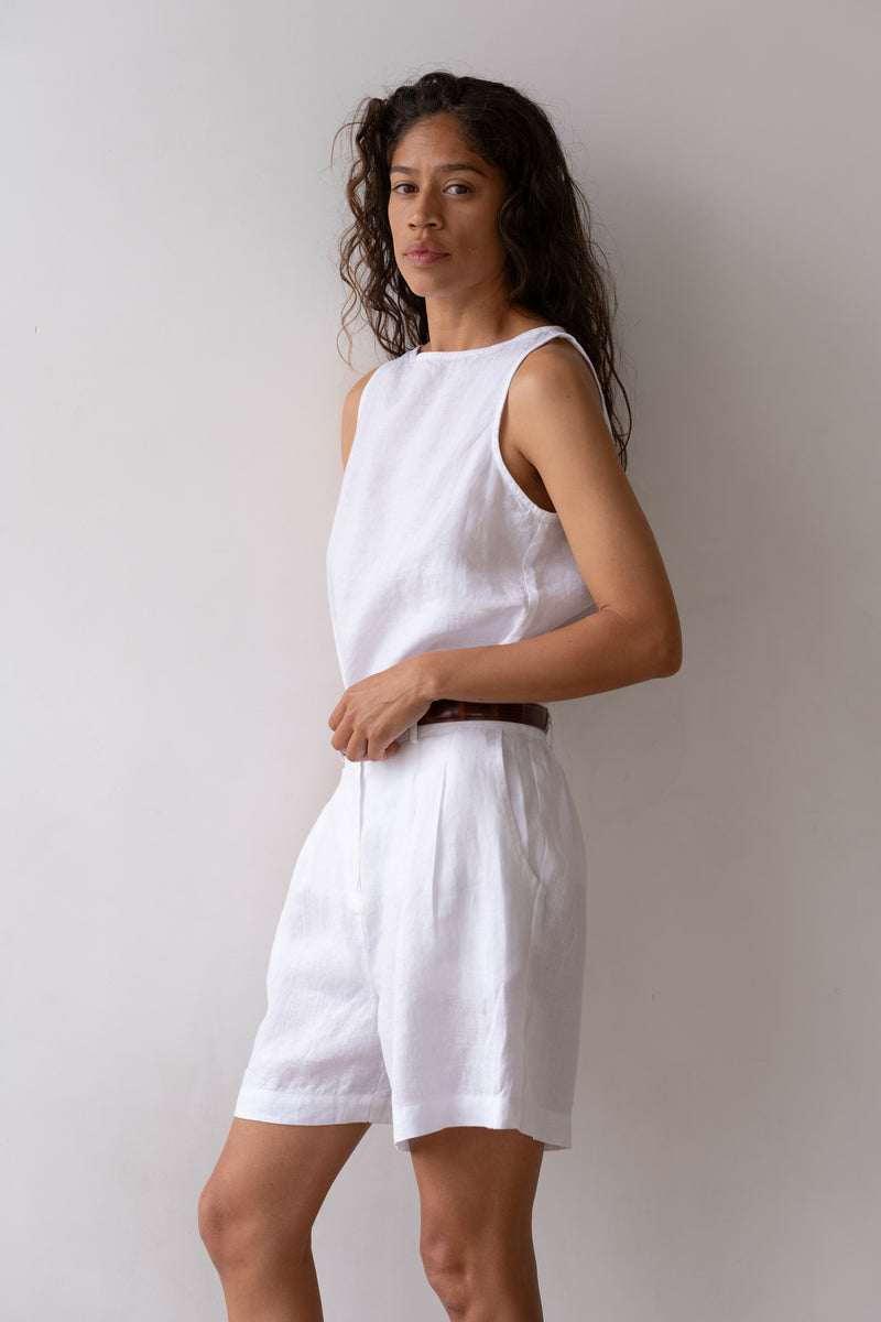 The Linen Pleated Short
