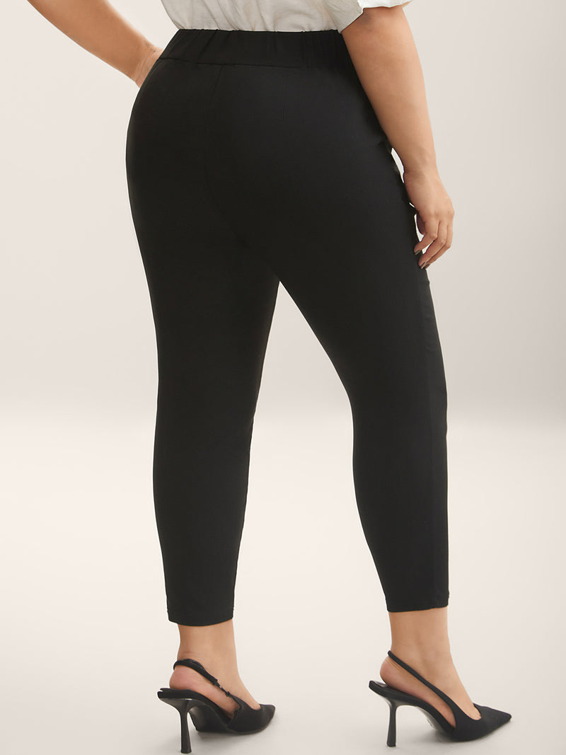 Pull-On Skinny-Fit Pockets Pants