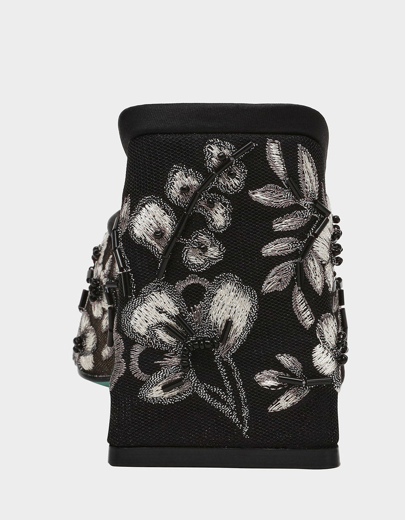 ROO BLACK