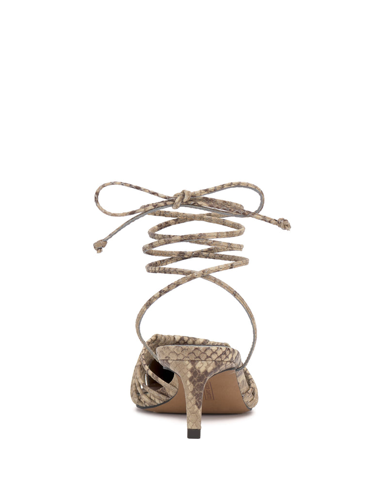 Kota Kitten Heel Pump