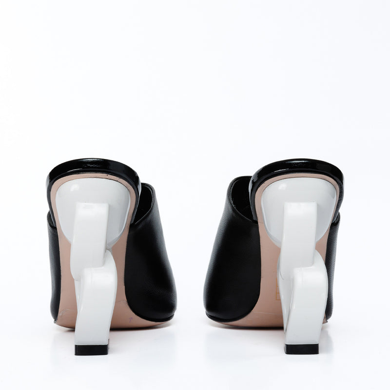 The Cymmer Black Leather Women Sandal