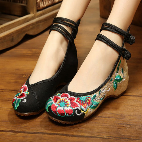 Ticha Oriental Floral Embroidery Colour Block Ankle Cuff Covered Toes Short Heel Ballet Flats Shoes (Red, Green, Black)