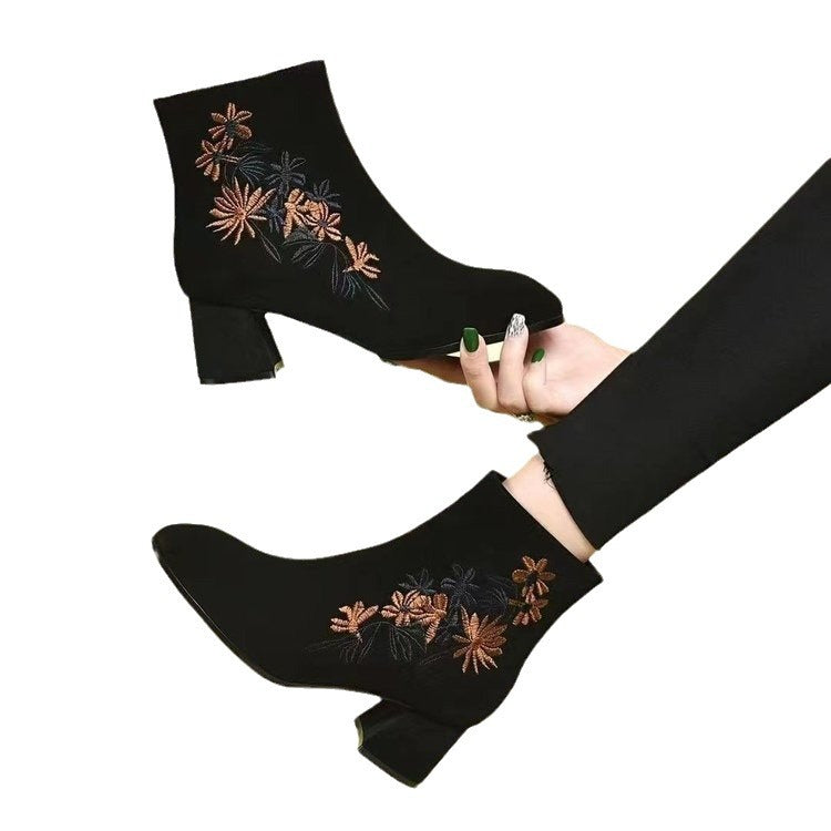 Women's short boots 2023 autumn and winter new Chinese style frosted embroidery short tube thick heels high heels large size with cheongsam boots for women