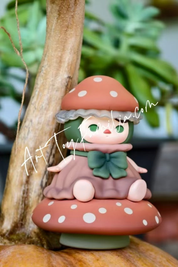 Pucky Ink Flowers Figurine - 精灵蘑菇宝宝吊卡