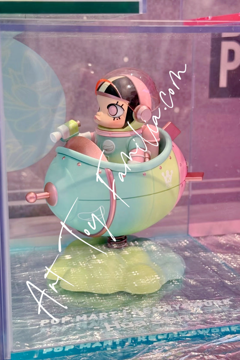 MEGA Space Molly 100% Blooming Series Lotus Figurine - 绽放系列100% 越南-莲花