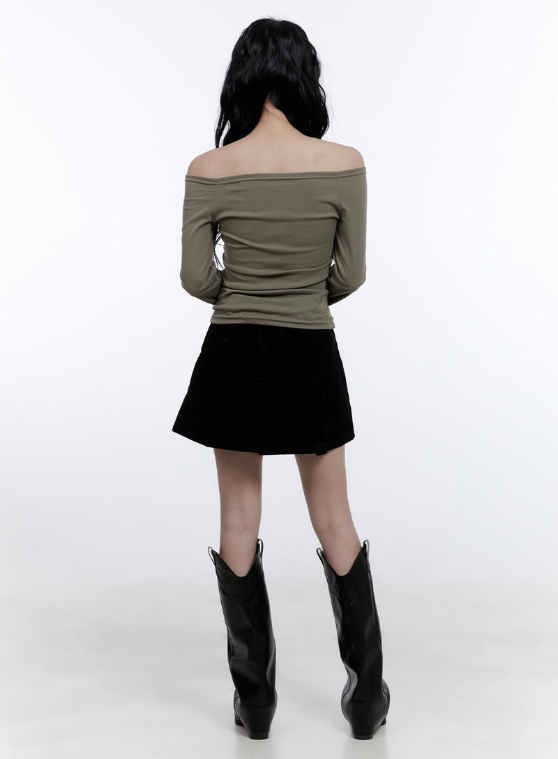 Essential Off-Shoulder Long Sleeve Top CD419