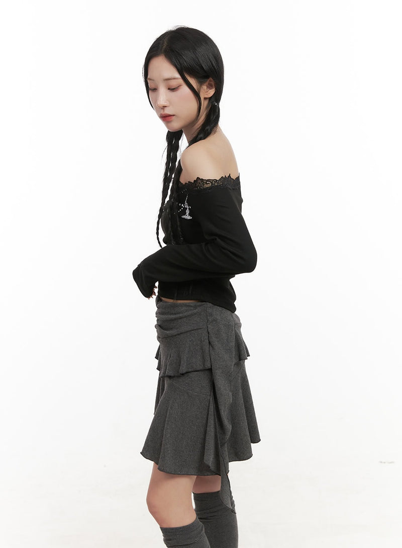 Off-Shoulder Long Sleeve Crop Tee CD410