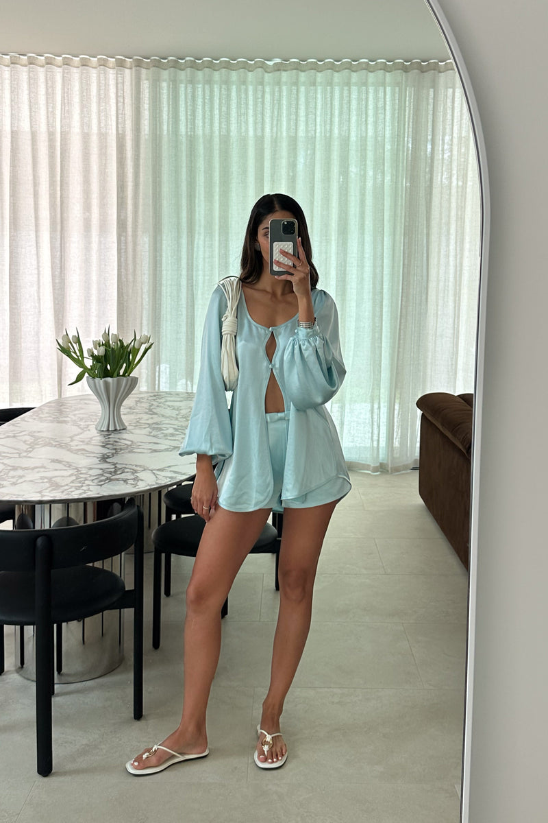Penelope Bow Hot Short - Pastel Blue