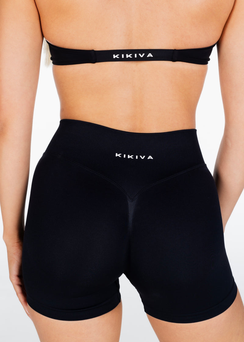 LOW Dynamic Seamless Short - Black