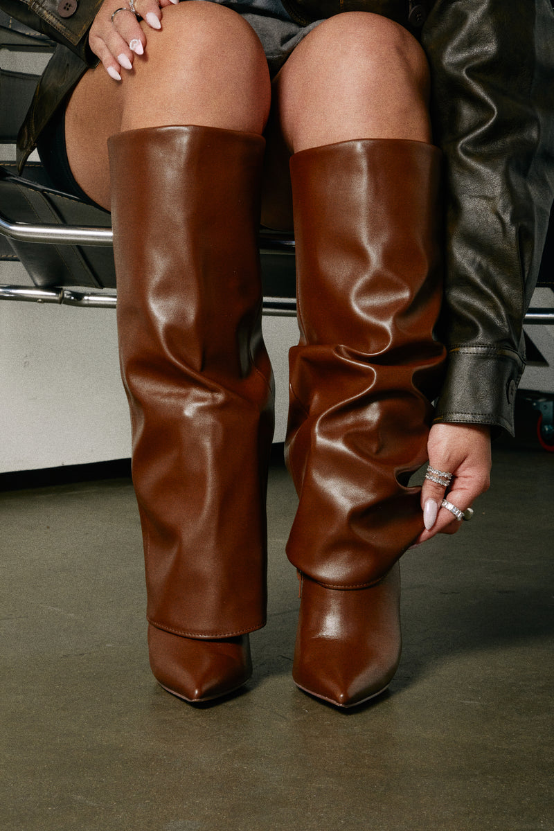 Kourt Knee High Heel Boots - Brown